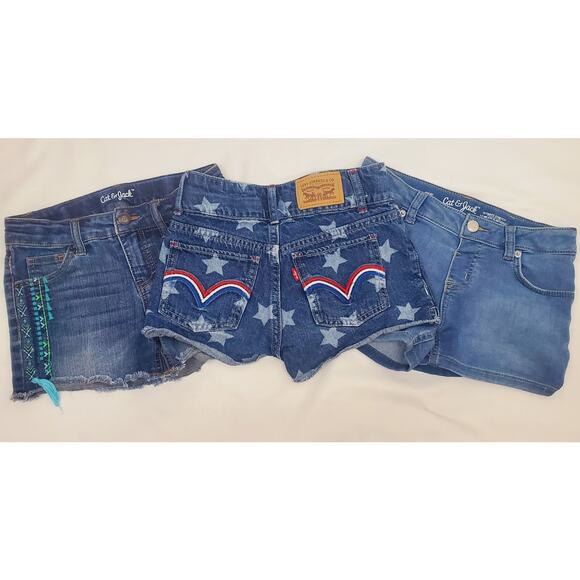 Levis Cat & Jack Girls Size 7 8 Lot Embroidered Blue Jeans Shorts Stretch Shorty - Picture 3 of 6